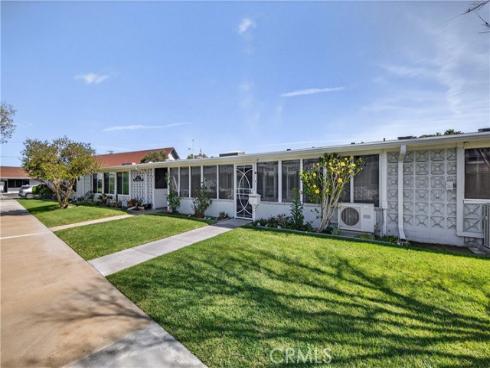 1200  Canoe Brook  19D  Drive, Seal Beach, CA