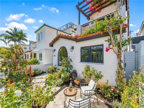 311  16th  , Seal Beach, CA