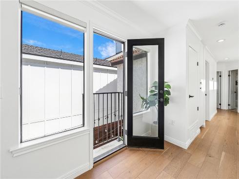 311  16th  , Seal Beach, CA