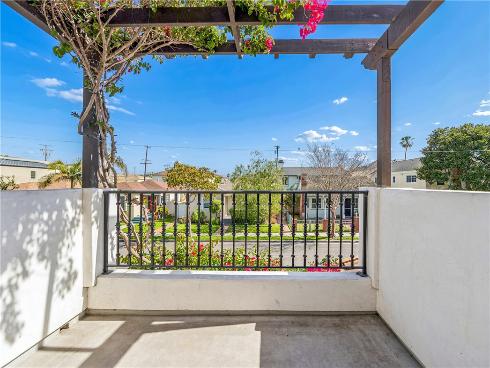 311  16th  , Seal Beach, CA