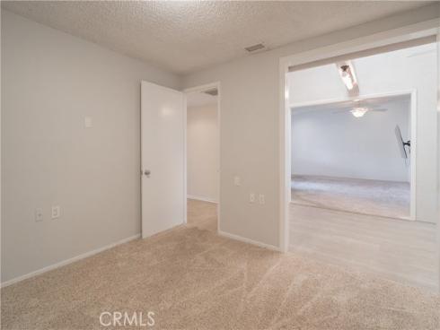 1880  St John Rd Mut 15, 33b  , Seal Beach, CA