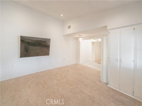 1880  St John Rd Mut 15, 33b  , Seal Beach, CA