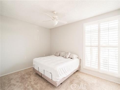 1880  St John Rd Mut 15, 33b  , Seal Beach, CA