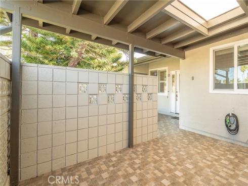 1880  St John Rd Mut 15, 33b  , Seal Beach, CA