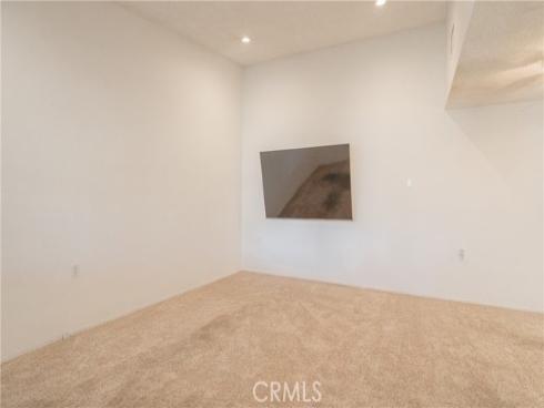 1880  St John Rd Mut 15, 33b  , Seal Beach, CA