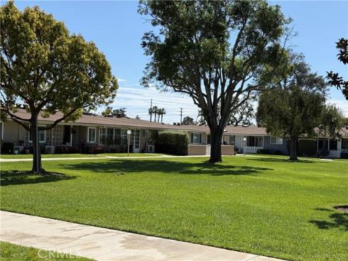 13881  Thunderbird M1-64d  , Seal Beach, CA