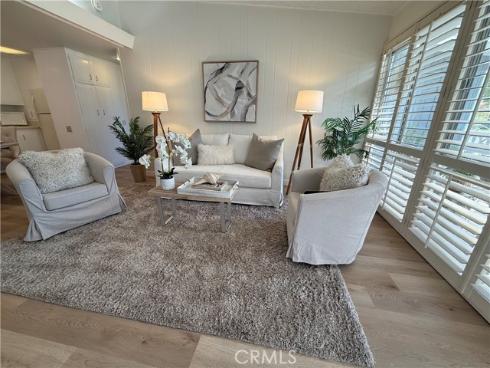 13881  Thunderbird M1-64d  , Seal Beach, CA