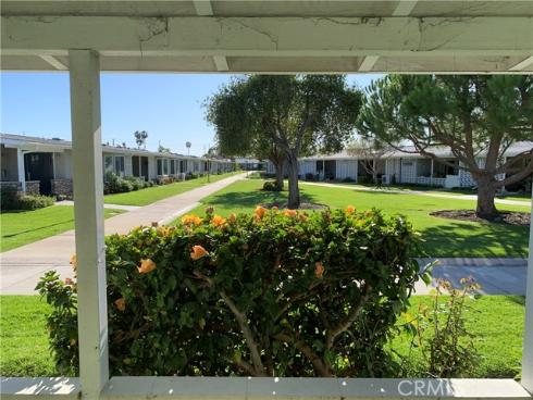 1641  Monterey Rd., M2-18c  , Seal Beach, CA