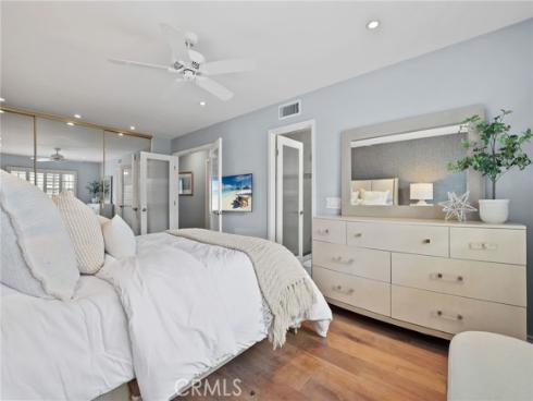 328  Regatta Way  , Seal Beach, CA