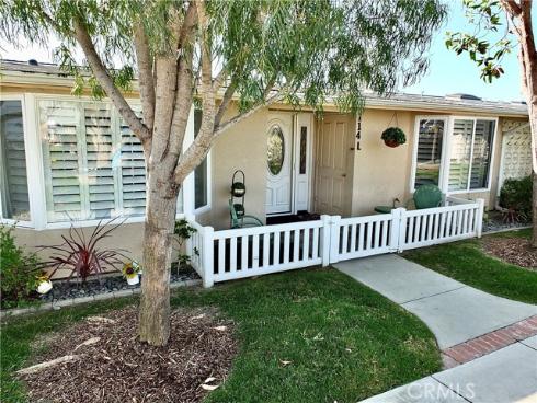 1560  Homewood  114-L  Road, Seal Beach, CA