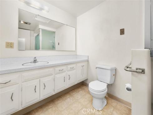 13660  Annandale  21J M1  Drive, Seal Beach, CA