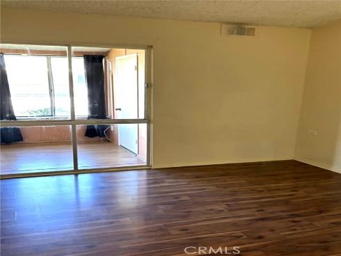 1075  Brookline  M9-220E  Road, Seal Beach, CA