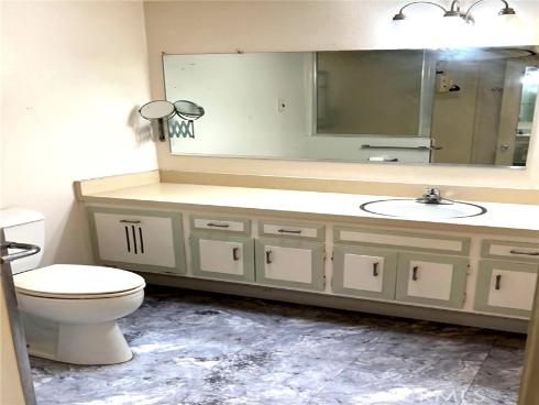 1075  Brookline  M9-220E  Road, Seal Beach, CA