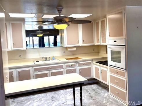 1075  Brookline  M9-220E  Road, Seal Beach, CA