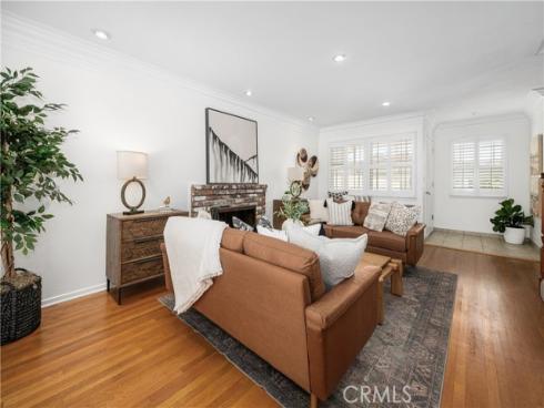 1135  Catalina Ave.  , Seal Beach, CA