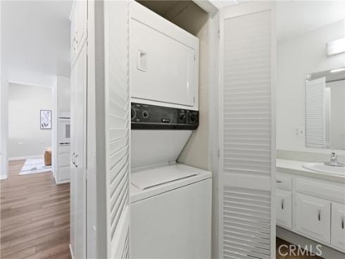 1220  Northwood  M9-230D , Seal Beach, CA