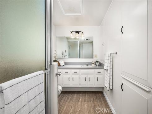 1680  Monterey  10G  RoadM-2, Seal Beach, CA