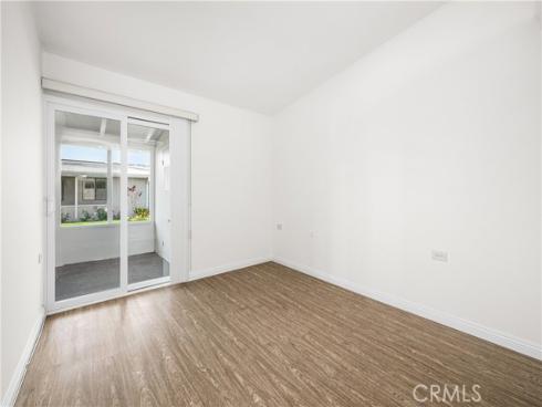 1680  Monterey  10G  RoadM-2, Seal Beach, CA