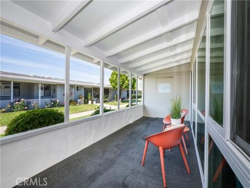 1680  Monterey  10G  RoadM-2, Seal Beach, CA