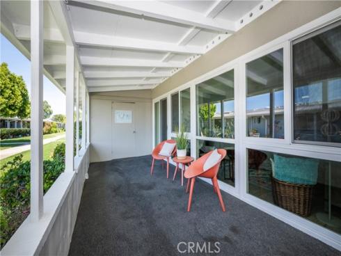 1680  Monterey  10G  RoadM-2, Seal Beach, CA