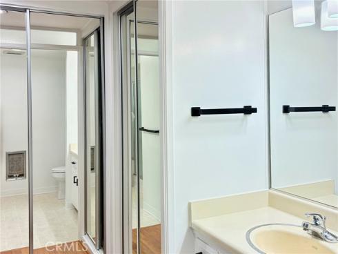 1860  Mckinney  M15-21N  Way, Seal Beach, CA