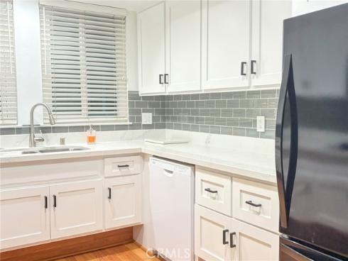 1860  Mckinney  M15-21N  Way, Seal Beach, CA