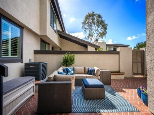 570  Old Ranch  17  Road, Seal Beach, CA