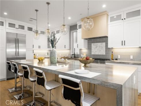 114  2nd  , Seal Beach, CA