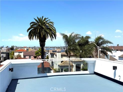 114  2nd  , Seal Beach, CA