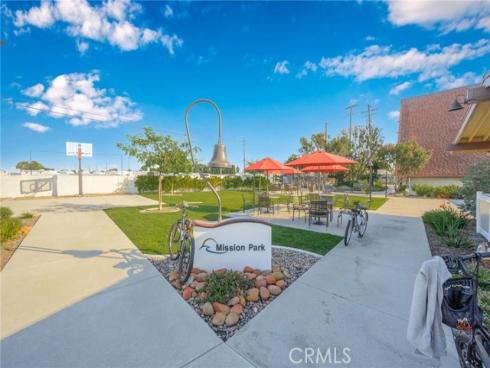 1841  Mckinney  24G  WayM15, Seal Beach, CA
