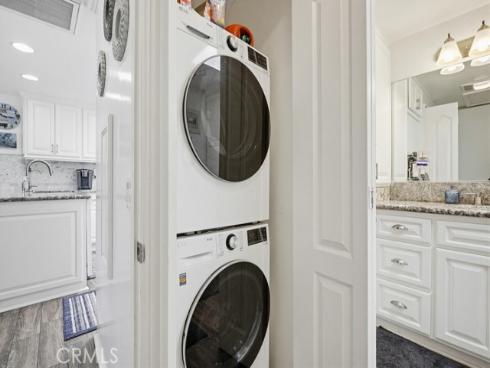 1290 Northwood Road , Seal Beach, CA