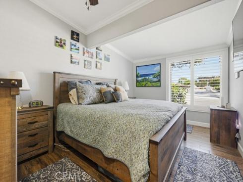 1290 Northwood Road , Seal Beach, CA