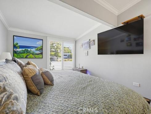 1290 Northwood Road , Seal Beach, CA