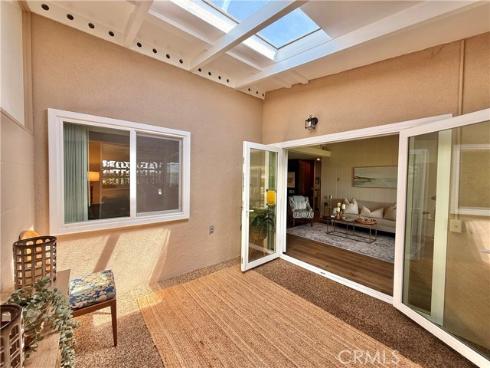 13560 Medinac 102B Lane, Seal Beach, CA
