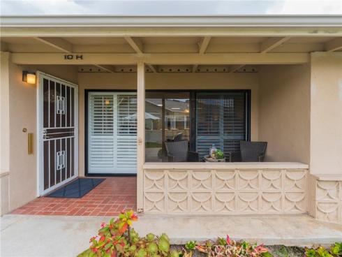 1681 Tam O Shanter M12 10H Road, Seal Beach, CA