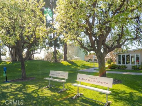 1681 Tam O Shanter M12 10H Road, Seal Beach, CA