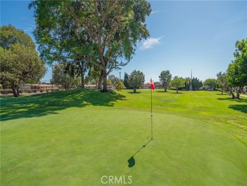 1681 Tam O Shanter M12 10H Road, Seal Beach, CA