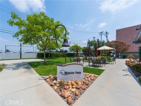 1681 Tam O Shanter M12 10H Road, Seal Beach, CA