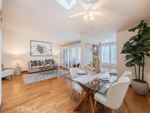 1681 Tam O Shanter M12 10H Road, Seal Beach, CA