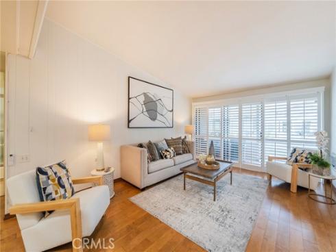 1681 Tam O Shanter M12 10H Road, Seal Beach, CA