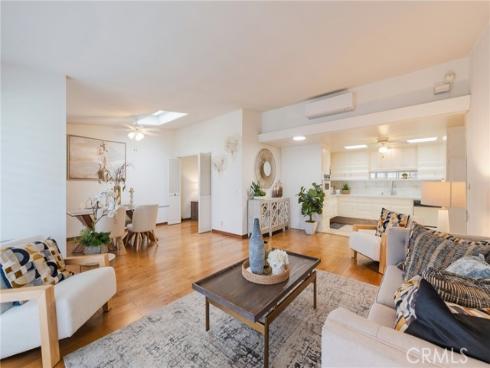 1681 Tam O Shanter M12 10H Road, Seal Beach, CA