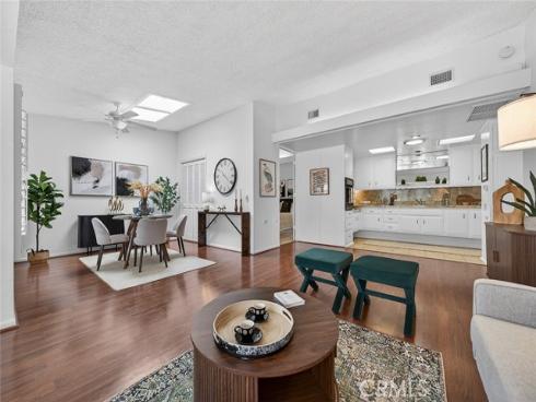 13581 Medinac Lane M5 71d , Seal Beach, CA