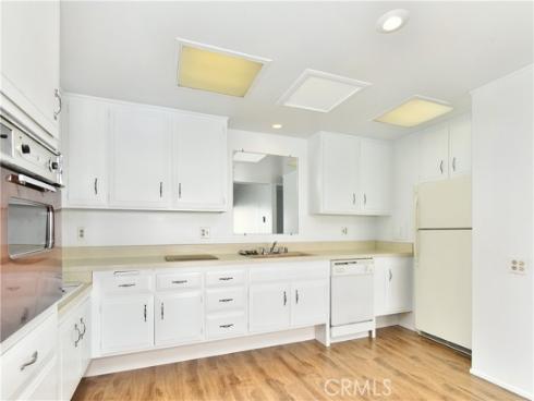 13741 Annandale 18J DriveM-1, Seal Beach, CA