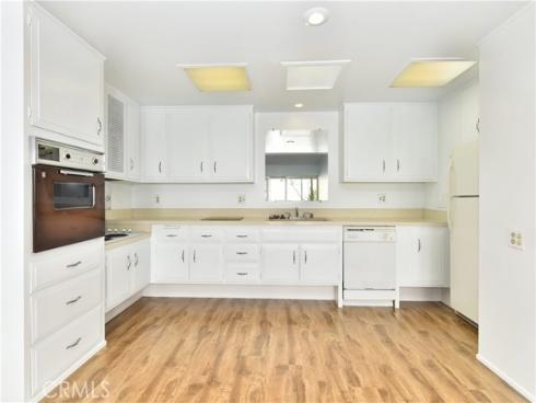 13741 Annandale 18J DriveM-1, Seal Beach, CA