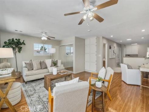 4508 Guava , Seal Beach, CA