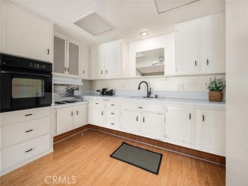 1562 Golden Rain 44D M2 Road, Seal Beach, CA