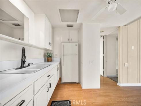 1562 Golden Rain 44D M2 Road, Seal Beach, CA