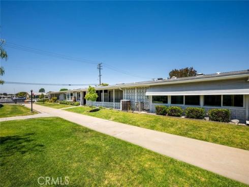 1562 Golden Rain 44D M2 Road, Seal Beach, CA
