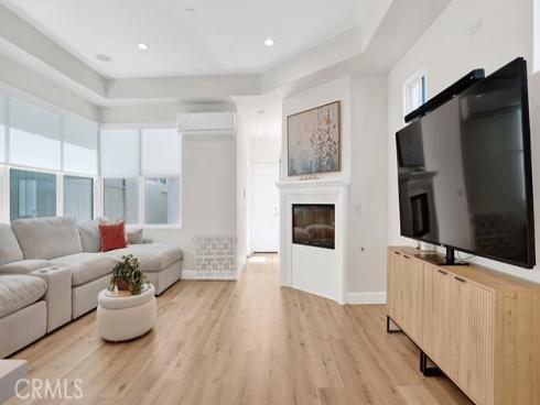 209 6th , Seal Beach, CA