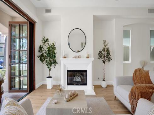 209 6th , Seal Beach, CA